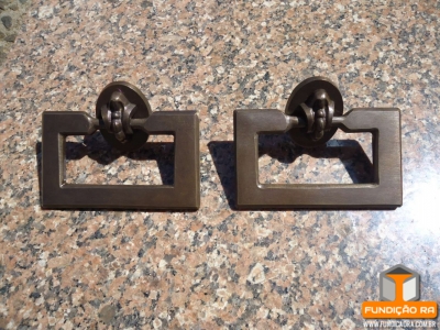 Puxador Fivela em Bronze Patinado 