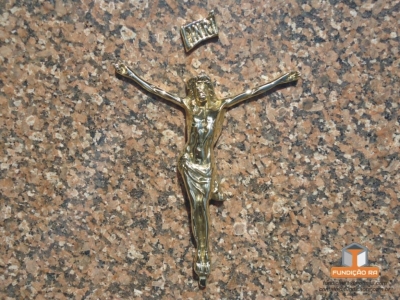 Cristo em Bronze Polido